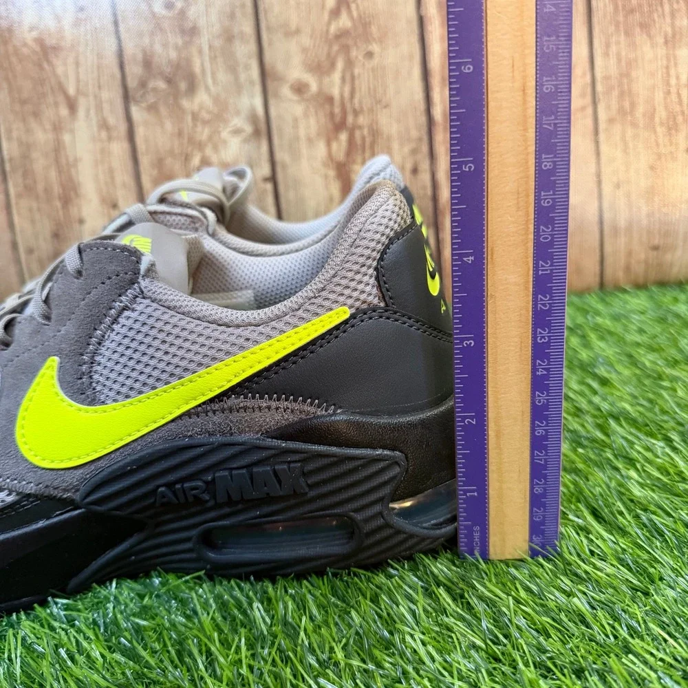 Nike Air Max Excee Sneakers Mens size 9 Atmosphere Grey Neon Yellow Athletic